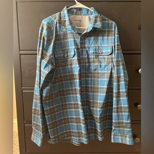 Men’s long sleeve button down